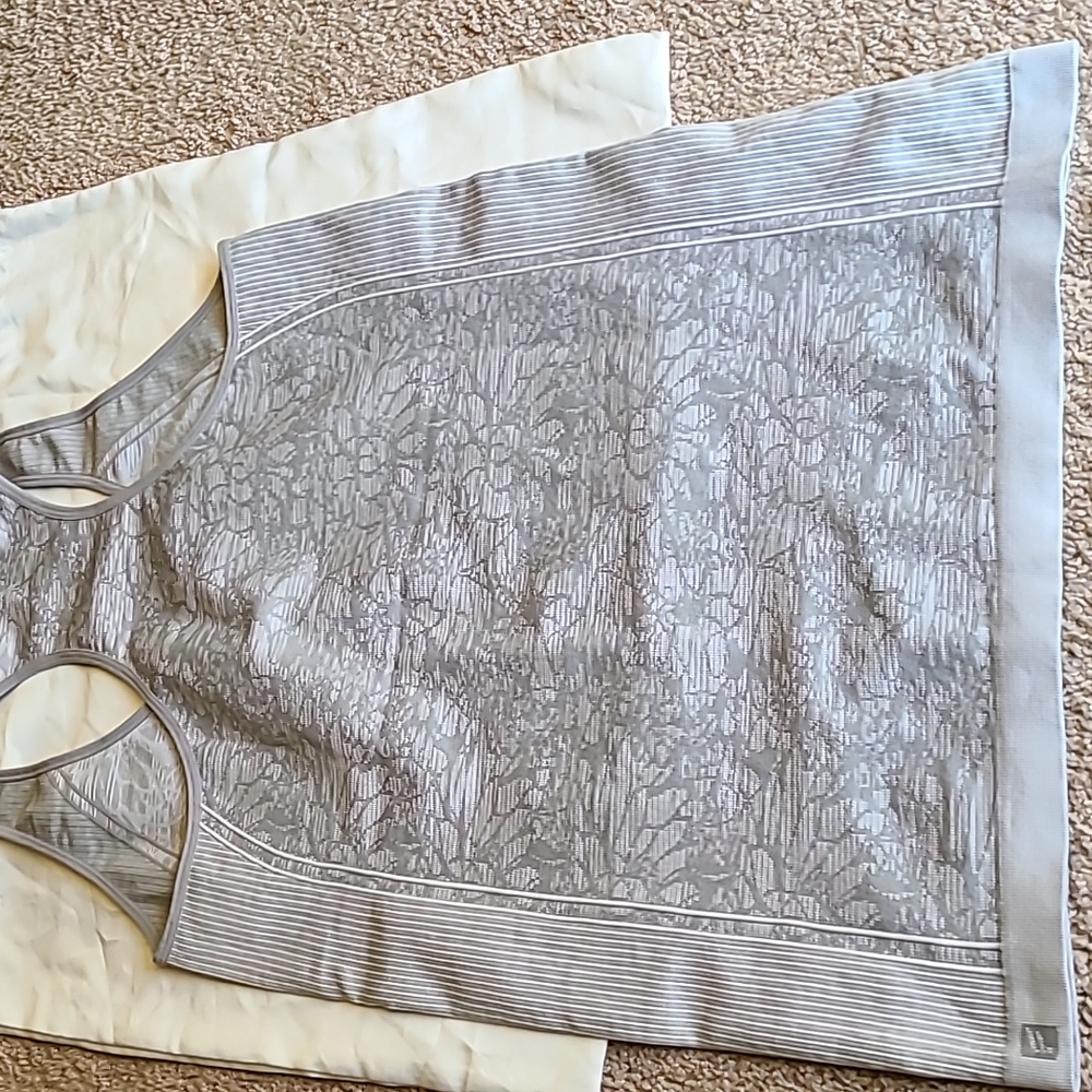 Fabletics Top - Picture 4 of 5
